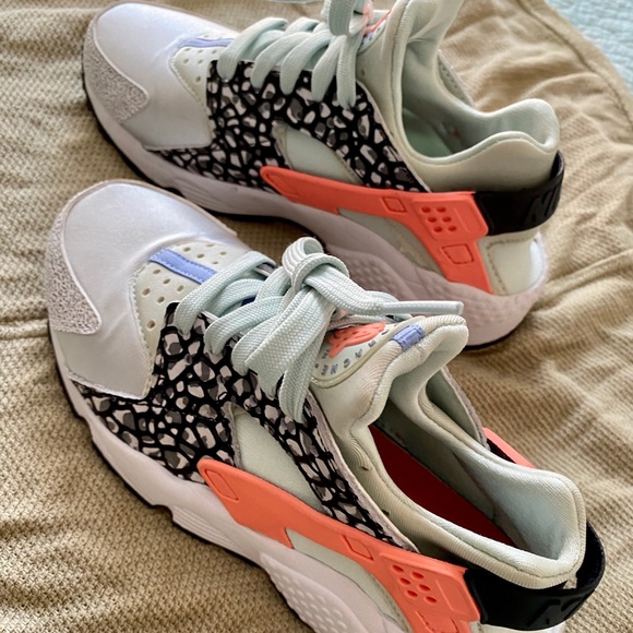 Nike Shoes - Mint Orange White Nike Huaraches